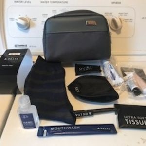 New Tumi Gray Nylon Cosmetic Bag W/Goodies